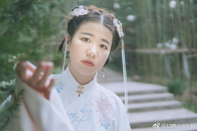 西安约拍超话宝鸡约拍超话和羞走 倚门回首 却把青梅嗅出境 珍珍@木子梳淑 后 预览 1