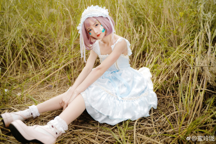 # Lolita正片# 摄影:@再睡一夏的益达 后期:@对我是花爷日常Lolit 预览 4