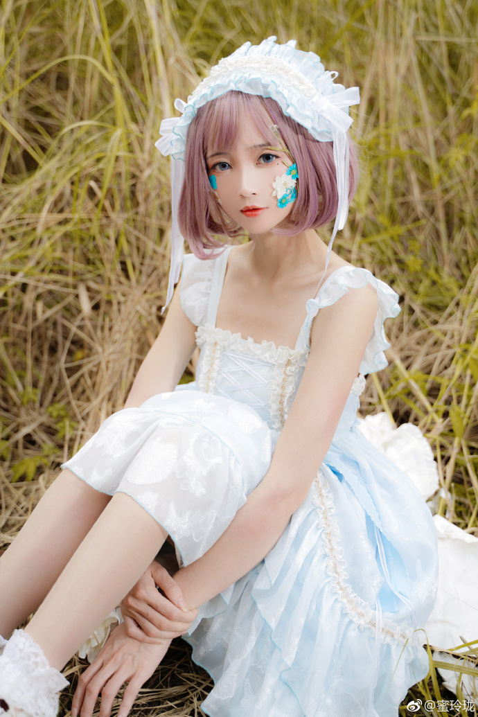 # Lolita正片# 摄影:@再睡一夏的益达 后期:@对我是花爷日常Lolit 预览 6