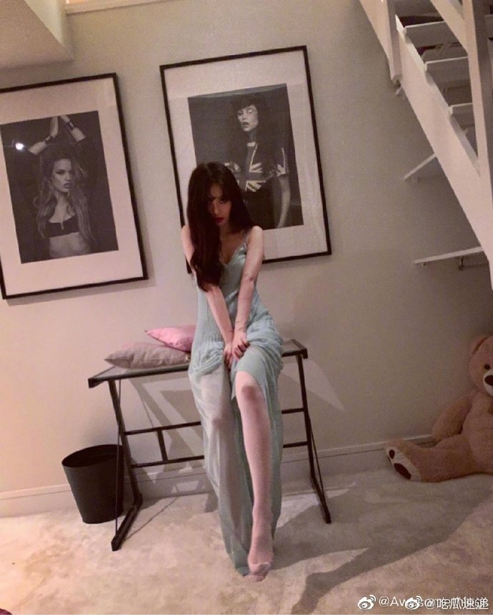 绿色烟熏妆 ​ 预览 1