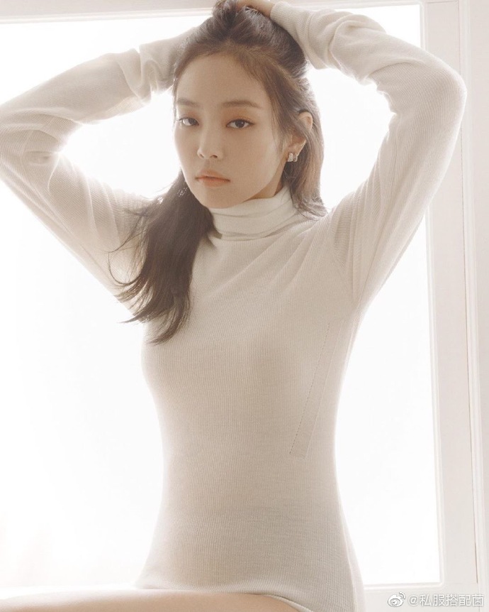 日常私服超话 blackpink Jennie 居家风写真表现力超强的小猫咪J 预览 6