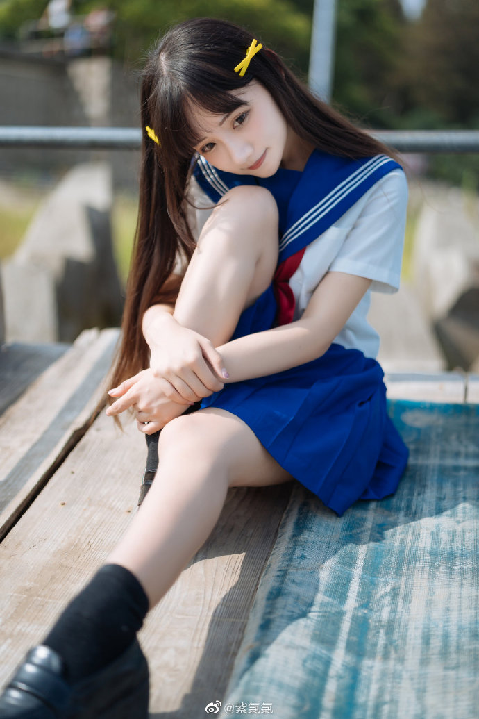 # + 关 开一位 52r╔═♡══♡══♡══♡═╗ 有幸和独总一起拍了套jk