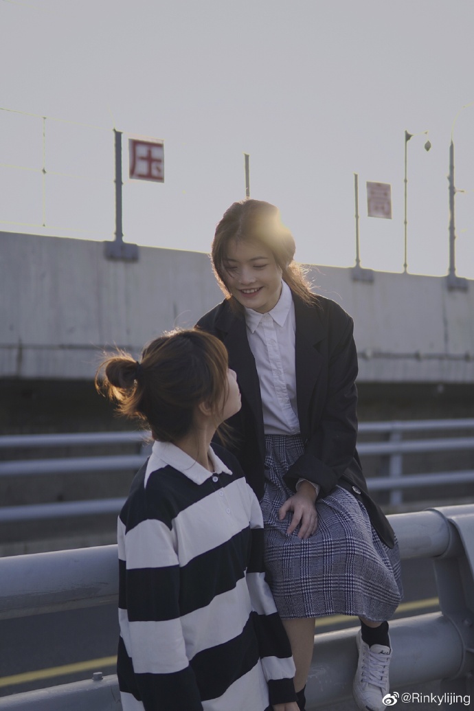 是春天该有的样子和@铁板豆腐小公主 穿一身伪jk制服装嫩啦！### ​ 预览 1