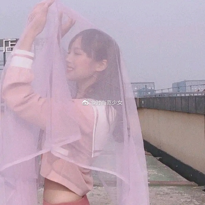 ootd🍥超甜美的改良JK制服🌸 粉嫩嫩的，加了粉夏的滤镜，最适合在天台上拍写真 预览 1