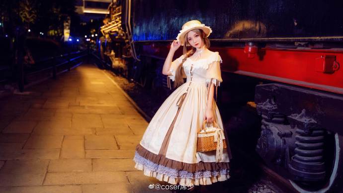 ## 【追忆似水年华】出镜：席少妆造：梓煜@云泽君君 摄影：淡淡@淡淡Photo 预览 6