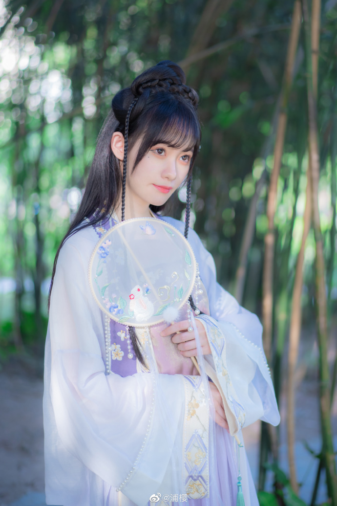 “时间不停歇，仿佛落叶飞花般无解”“而你在这里就温柔了一切”“这是缘，亦是命中最 预览 1