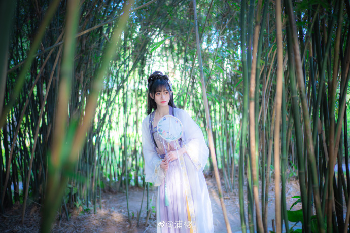 “时间不停歇，仿佛落叶飞花般无解”“而你在这里就温柔了一切”“这是缘，亦是命中最 预览 2