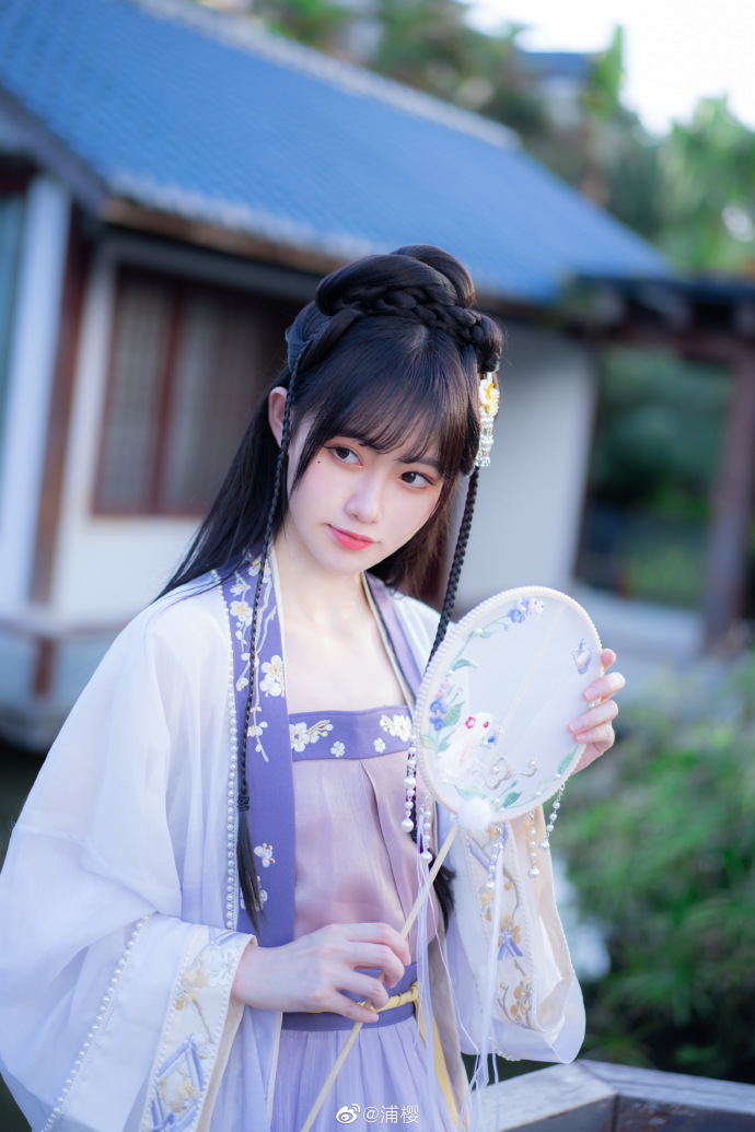 “时间不停歇，仿佛落叶飞花般无解”“而你在这里就温柔了一切”“这是缘，亦是命中最 预览 4