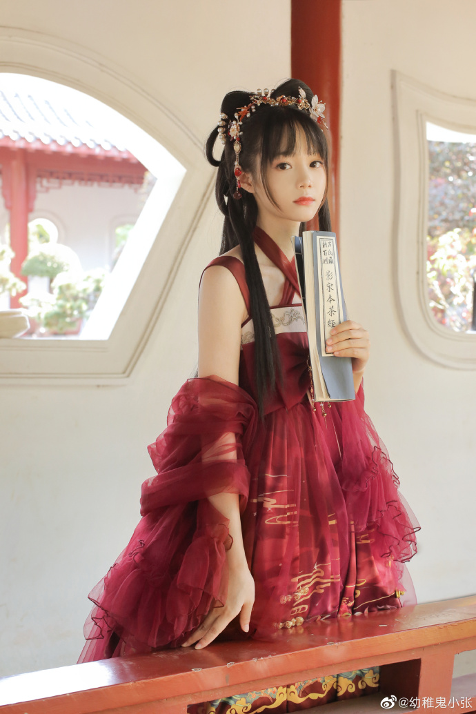 LOLITA超话 “上古有兽，其名太炎。” 关➕卷 啾两个姐妹60 （12.1 预览 6