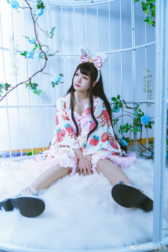 【🌟－－－－－－－－－{\__/}( • - •) 立志做一颗草莓，/つ️ 🍓  预览 3