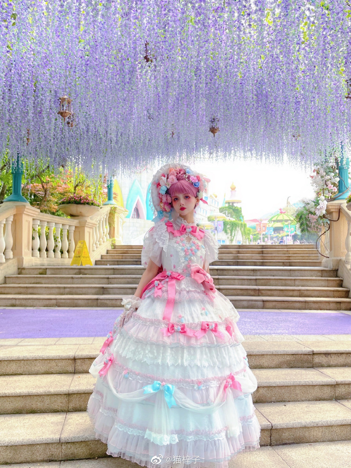 LOLITA超话# 前天拍的照片超喜欢的，正片还没出来之前先放几张花絮ฅ۶•ﻌ 预览 3