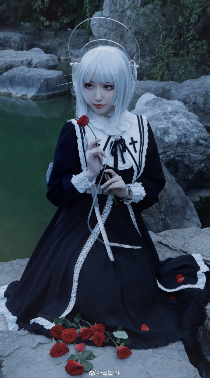 【Lolita脑洞正片】饮者种的花石碑下沉默回答📷：蜗牛@蜗牛壳壳· 🤖️：