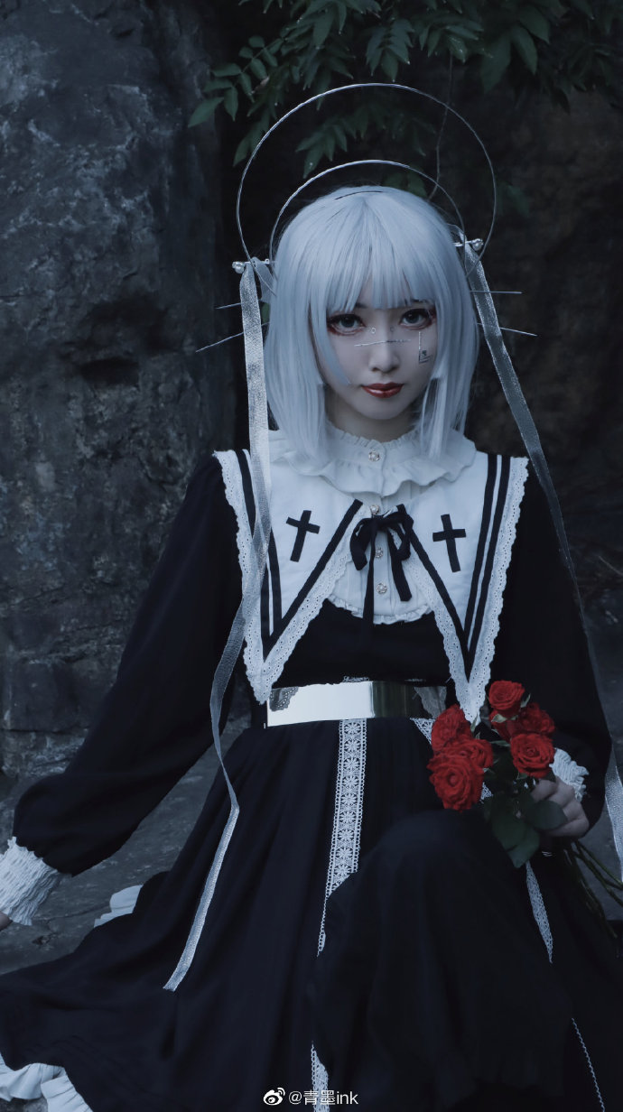 【Lolita脑洞正片】饮者种的花石碑下沉默回答📷：蜗牛@蜗牛壳壳· 🤖️： 预览 3
