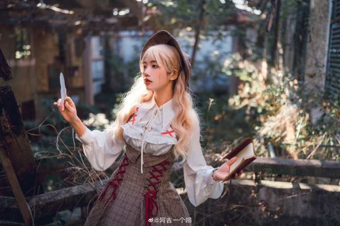 LOLITA超话『记录者。——续写之魔女』摄影:@kin-夜 出镜:本人这套太 预览 6