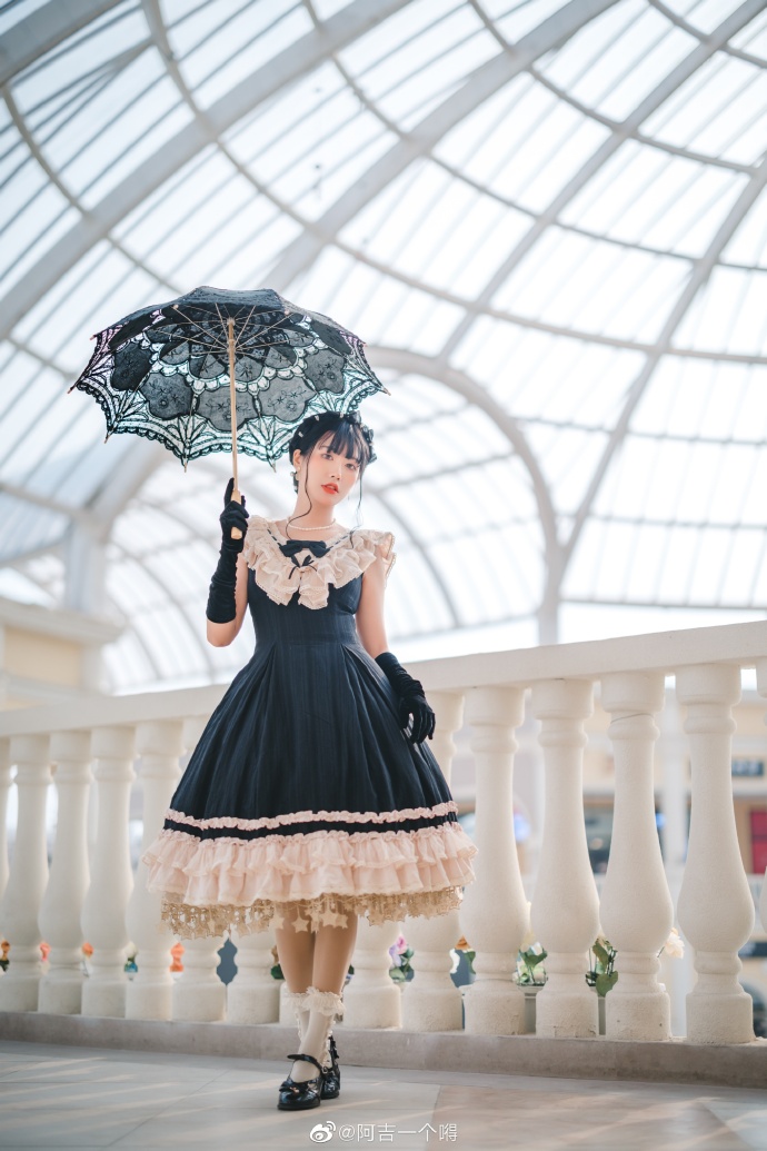 LOLITA超话『风中百合』摄影@kin-夜 出镜本人太优雅啦！！## 2南宁 预览 1