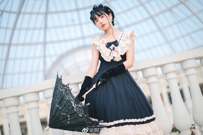 LOLITA超话『风中百合』摄影@kin-夜 出镜本人太优雅啦！！## 2南宁 预览 4