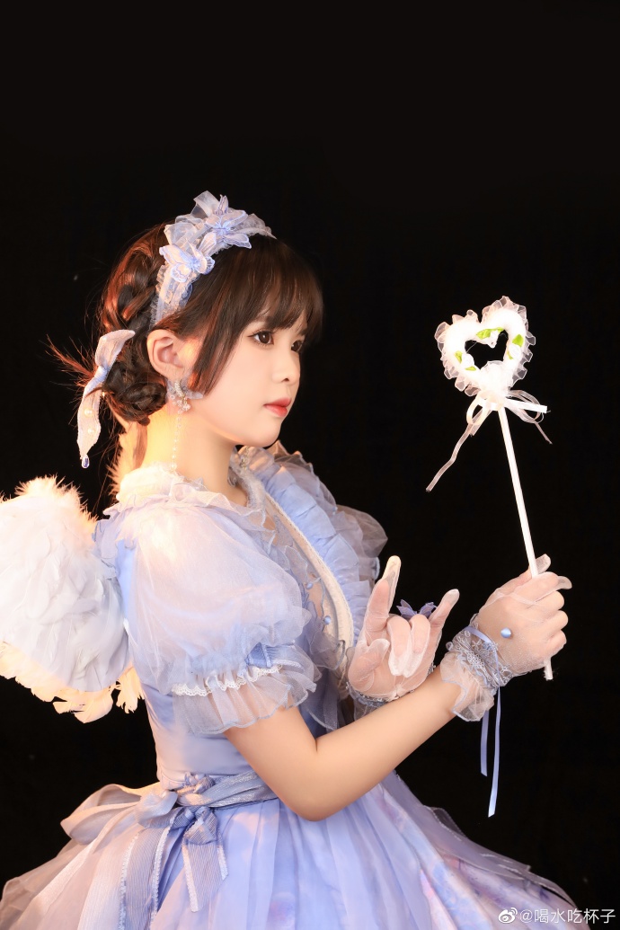 Tonight🦋深海医院👗：@十Tonight十 📷：aria这套正片很喜欢！打 预览 3