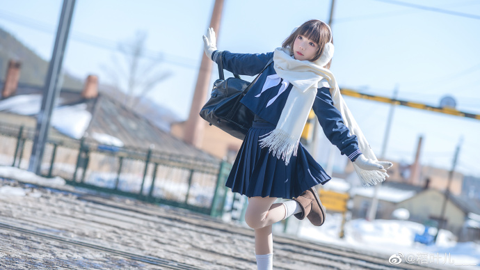 ❄️邂逅一列通向雪国的列车—̳͟͞͞♡出镜：@铁打萌萌_moi 摄影：O网页链接 预览 5