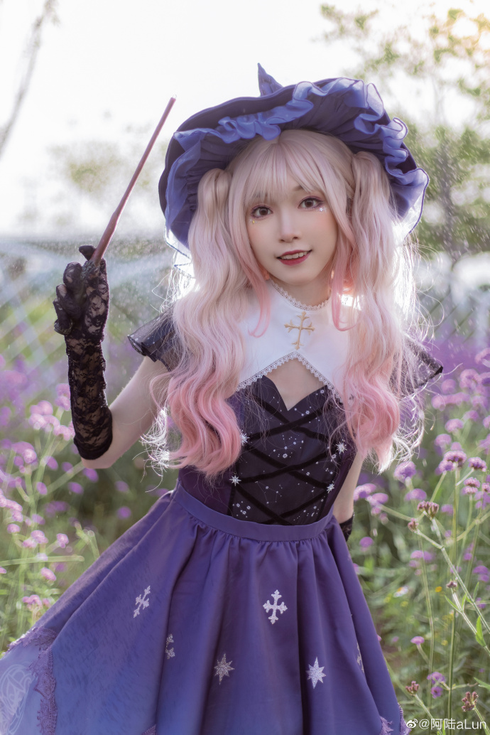 Lolita正片-午夜小魔女也许花丛里出来的不是仙女，而且魔女呢！出镜：阿陆妆娘 预览 1