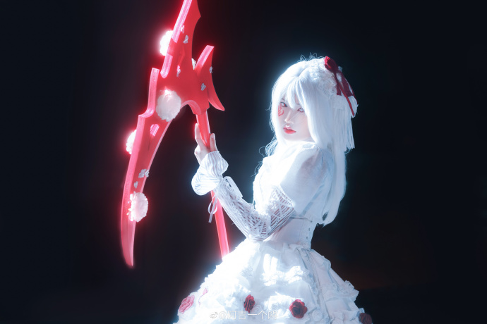 LOLITA超话『开战吧』摄影:胡桃玫瑰骑士真的太好看了，看到官图拿着镰刀直接 预览 6