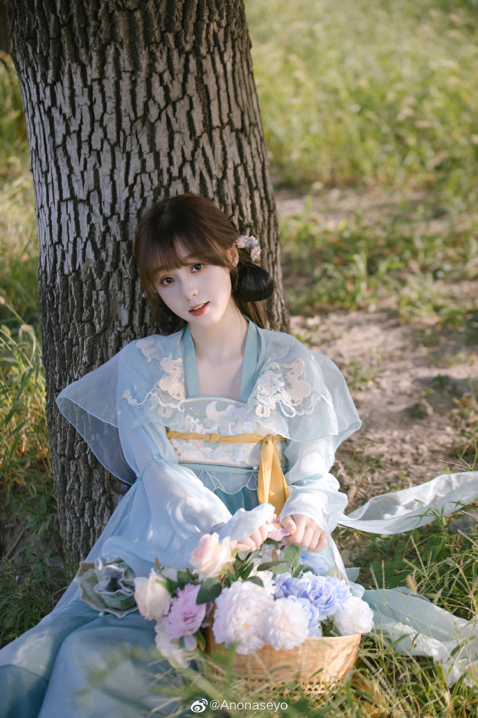 一个小兰花仿妆正片～太可爱啦📷：me👧：@小十一yuu 💄：@一只李李-汉 预览 2