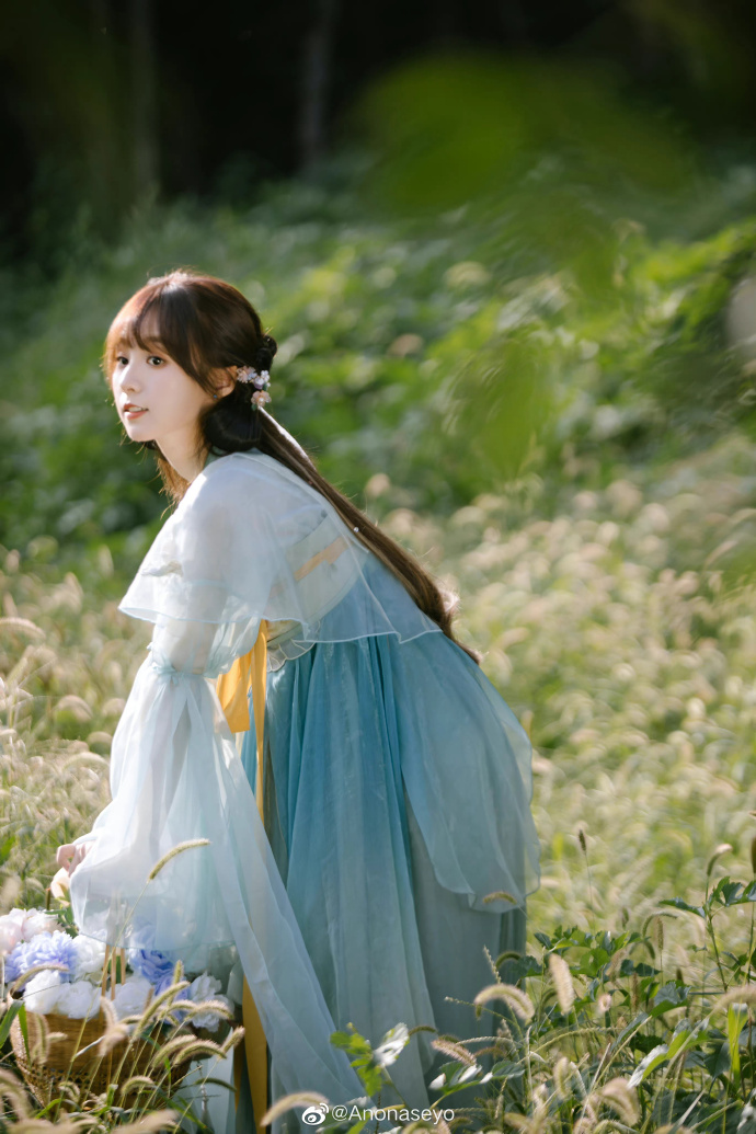 一个小兰花仿妆正片～太可爱啦📷：me👧：@小十一yuu 💄：@一只李李-汉 预览 4