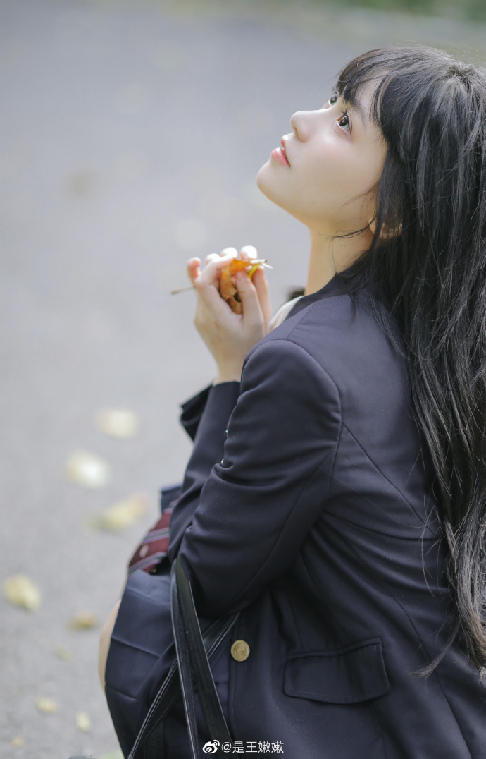 “放学一起走吧🚴”jk制服拍摄🎬摄影：@是王嫩嫩 #### ​ 预览 2