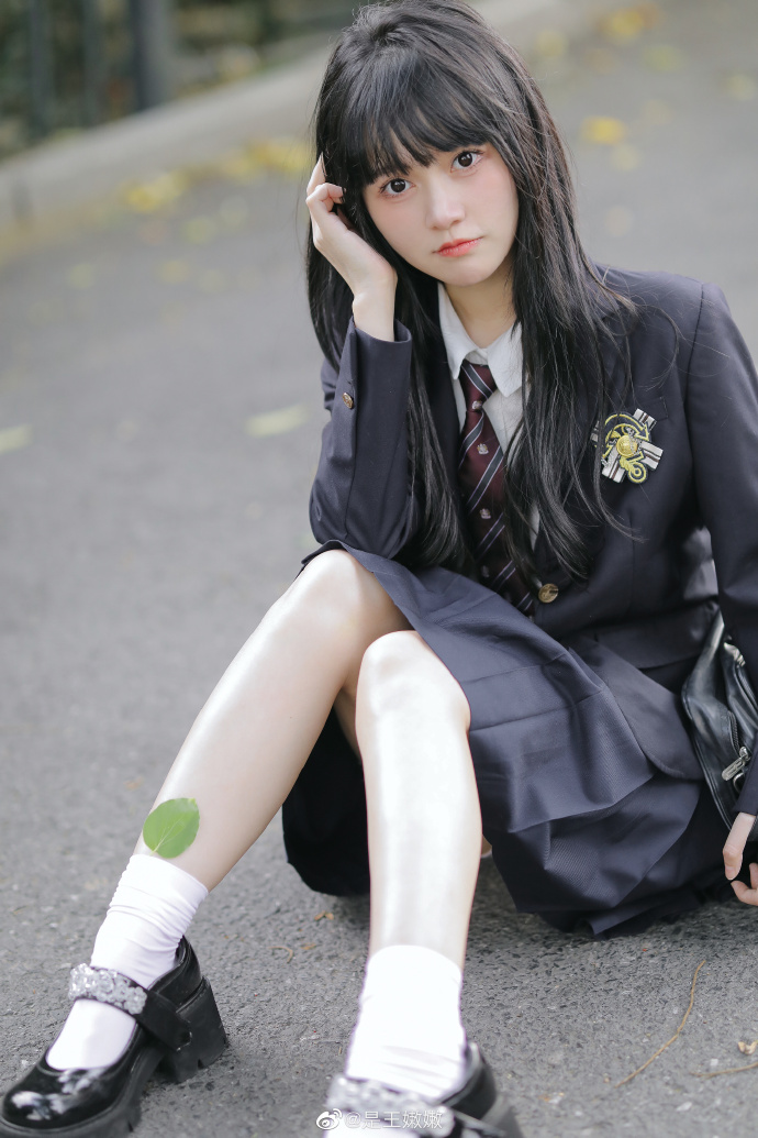 “放学一起走吧🚴”jk制服拍摄🎬摄影：@是王嫩嫩 #### ​ 预览 6