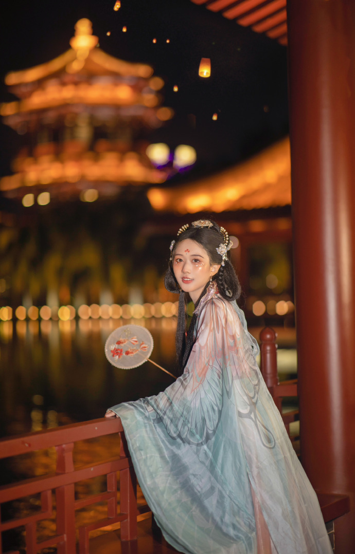 西安是美的 🏮分享人生第一套汉服写真（去年许的小心愿呜呜呜） 2西安·大唐芙蓉园 预览 3
