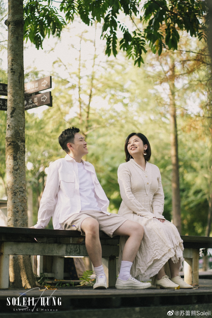 ​今年10月金秋的完结篇啦❤化妆+摄影：我模特：@Megan梅梅根 &城哥# # 预览 2