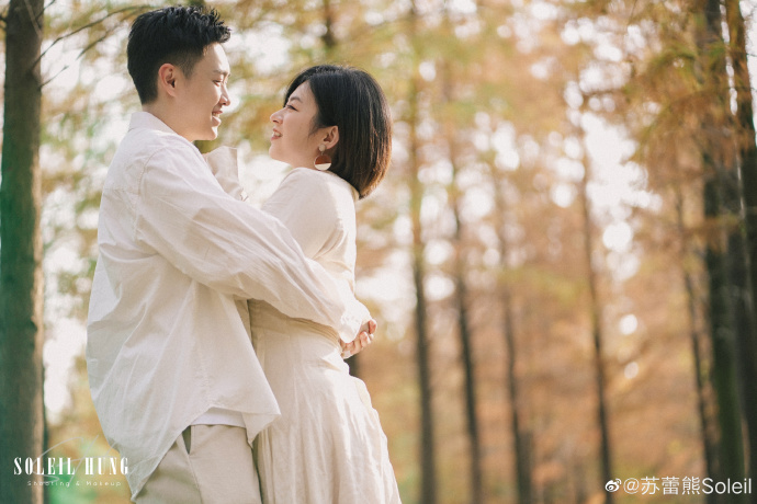 ​今年10月金秋的完结篇啦❤化妆+摄影：我模特：@Megan梅梅根 &城哥# # 预览 3