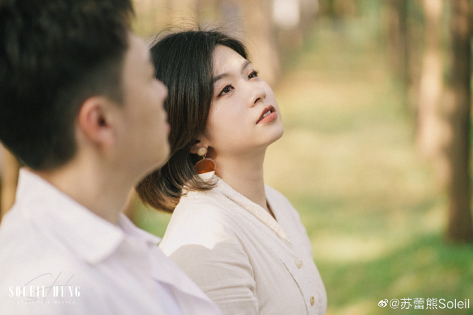 ​今年10月金秋的完结篇啦❤化妆+摄影：我模特：@Megan梅梅根 &城哥# # 预览 5