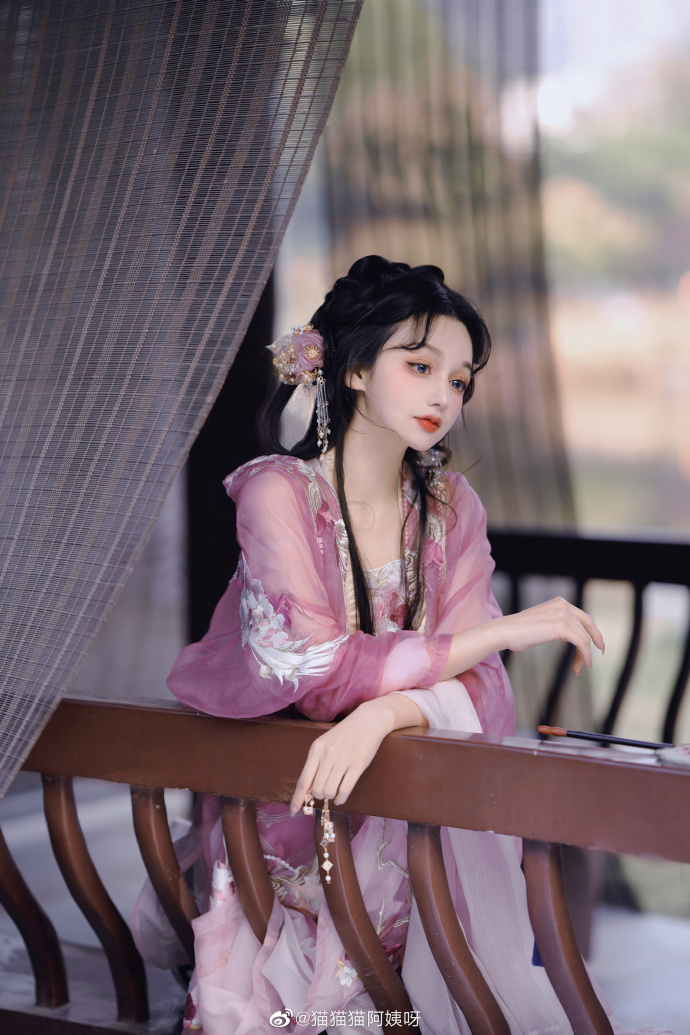 究竟要多好看多温柔才配得到您的偏爱？汉服超话# # 📷@雨霖儿Yveline  预览 4
