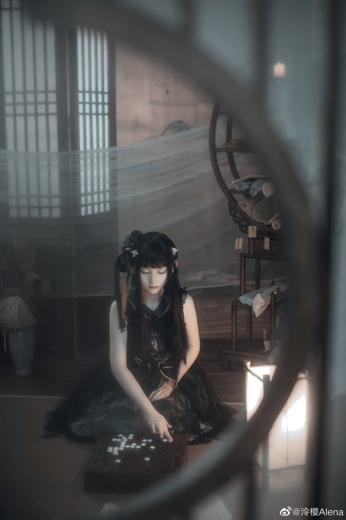 LOLITA超话### 逍遥游lolita正片“北冥有鱼，其名为鲲”出境：泠樱 预览 4