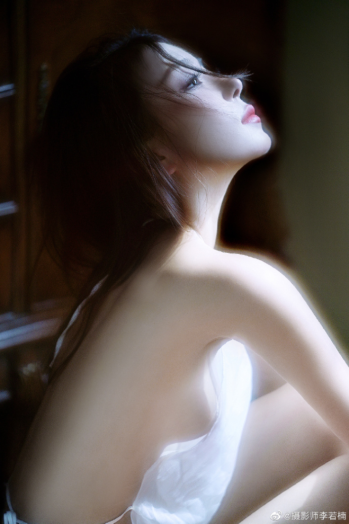 「 云云人海之中独独遇见你 」@摄影师李若楠 ..### ​​​ 预览 2