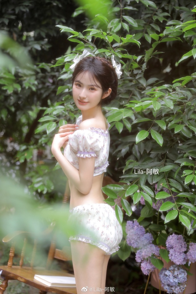 阴天的洛丽塔摄影@阿敏写真馆 客片分享成都约拍超话## 2成都 ​ 预览 4