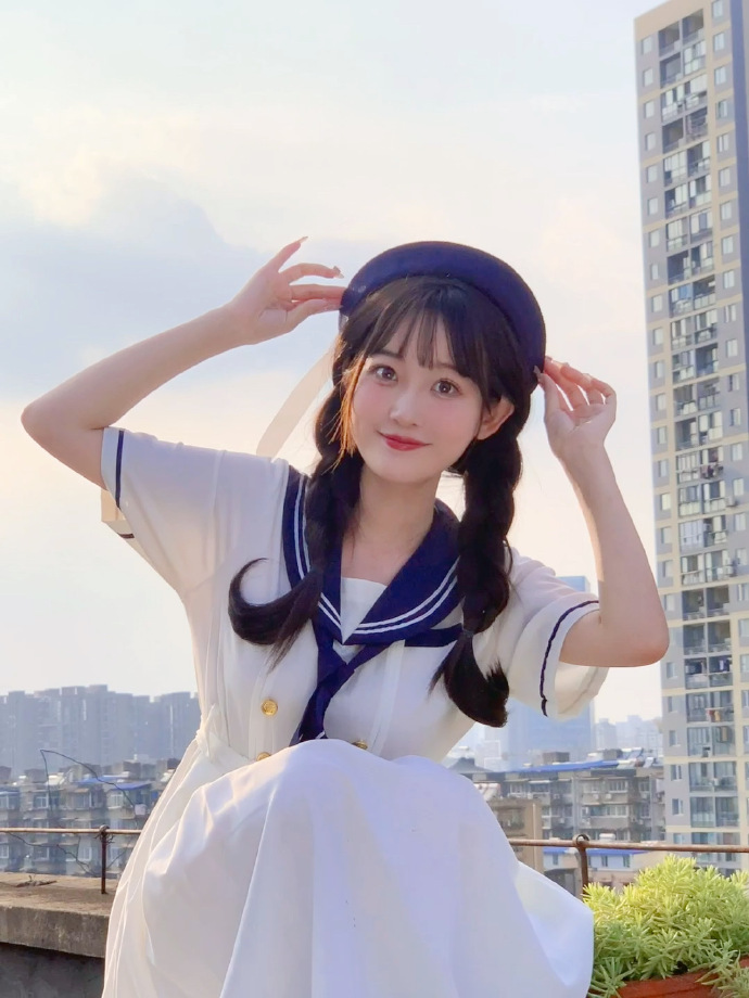 JK制服 女人最好的医美直接年轻10岁### ​ 预览 1