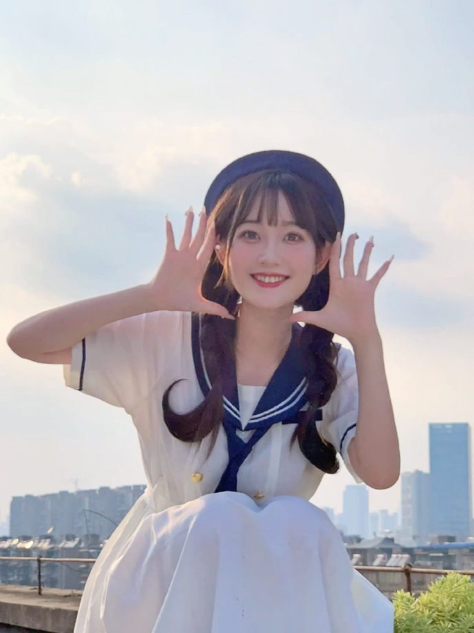 JK制服 女人最好的医美直接年轻10岁### ​ 预览 2