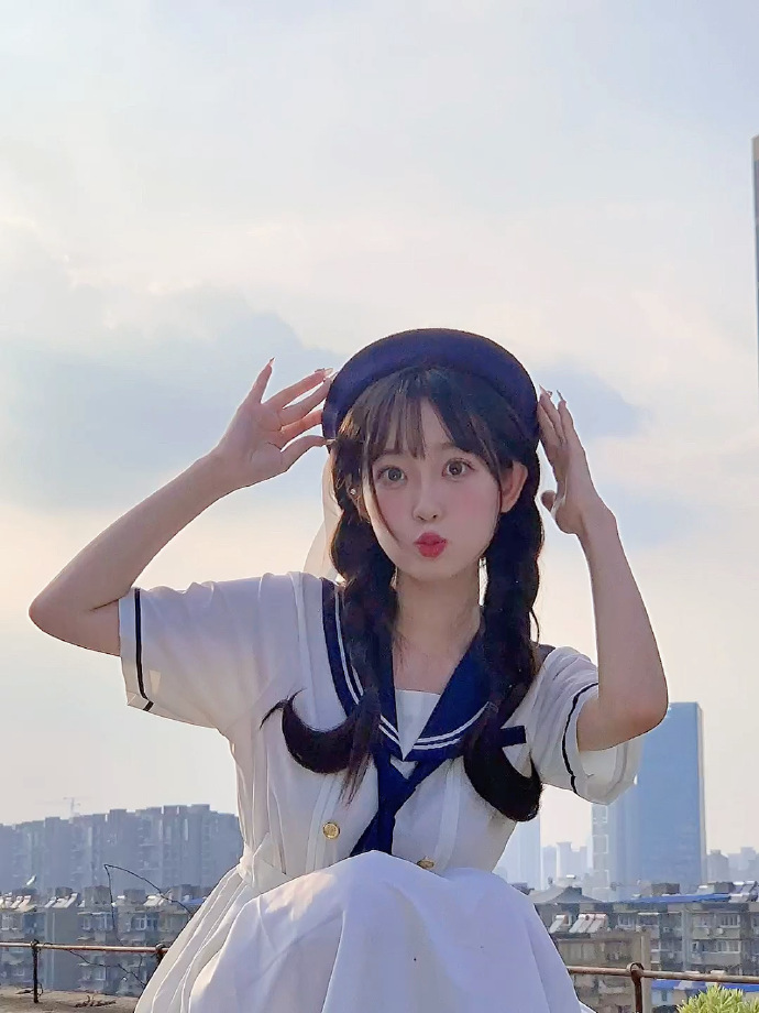 JK制服 女人最好的医美直接年轻10岁### ​ 预览 3