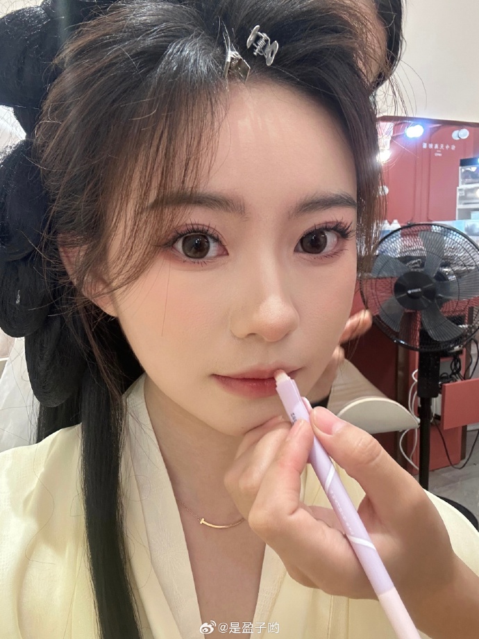 梦回金陵城！又去拍汉服写真了 真的会爱上中式风的浪漫 ​
