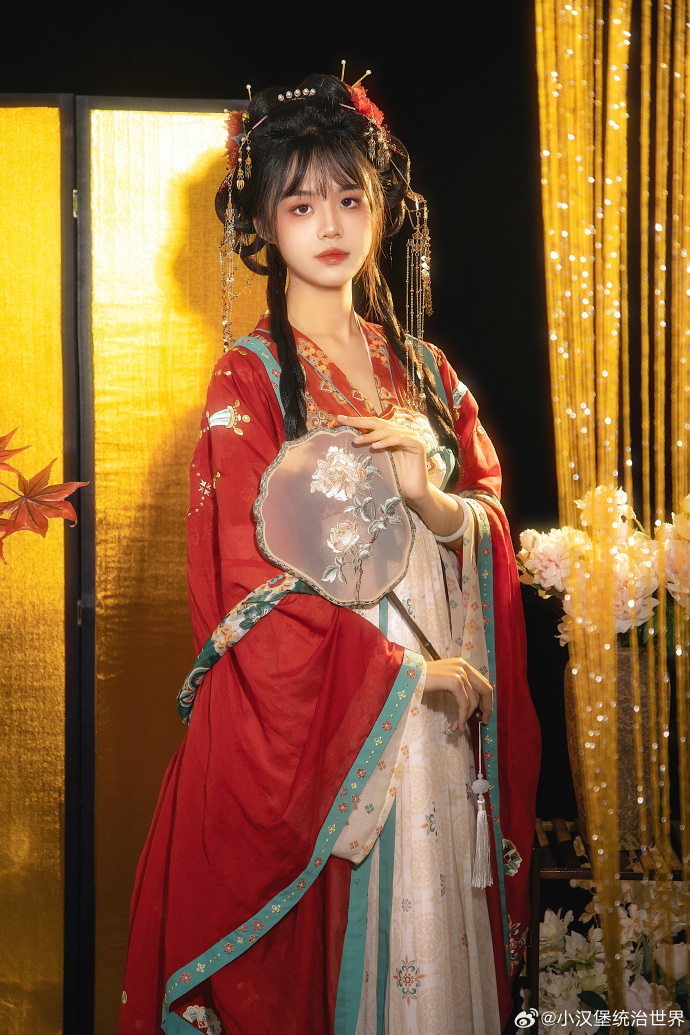 “春风拂槛露华浓🎏”老婆请看！我期待了很久的正片终于！！我感觉人嘛！都应该尝试一 预览 6