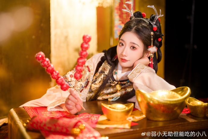 十三余超话### 瑞龙启岁故岁今宵尽，新年明旦来。关+赞 初五抽一位宝子送上新 预览 2