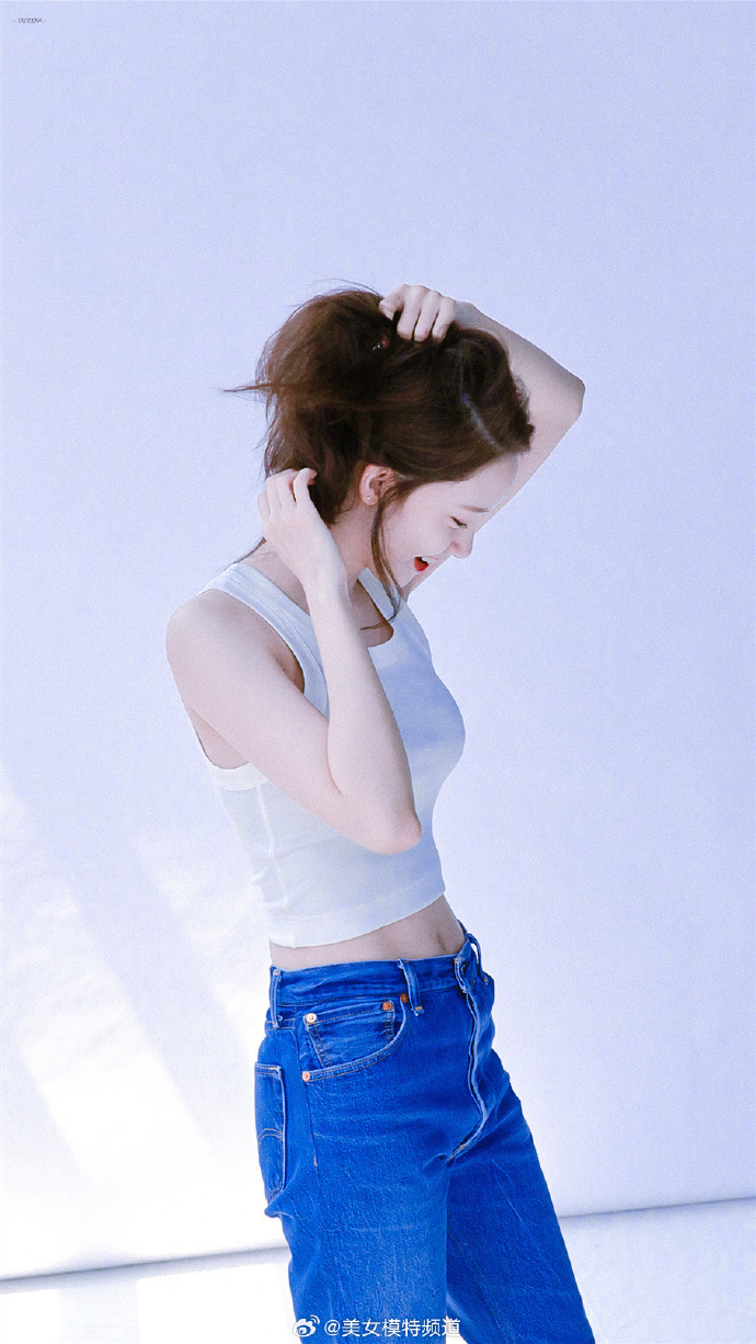 林允儿私服写真 ​ 预览 5