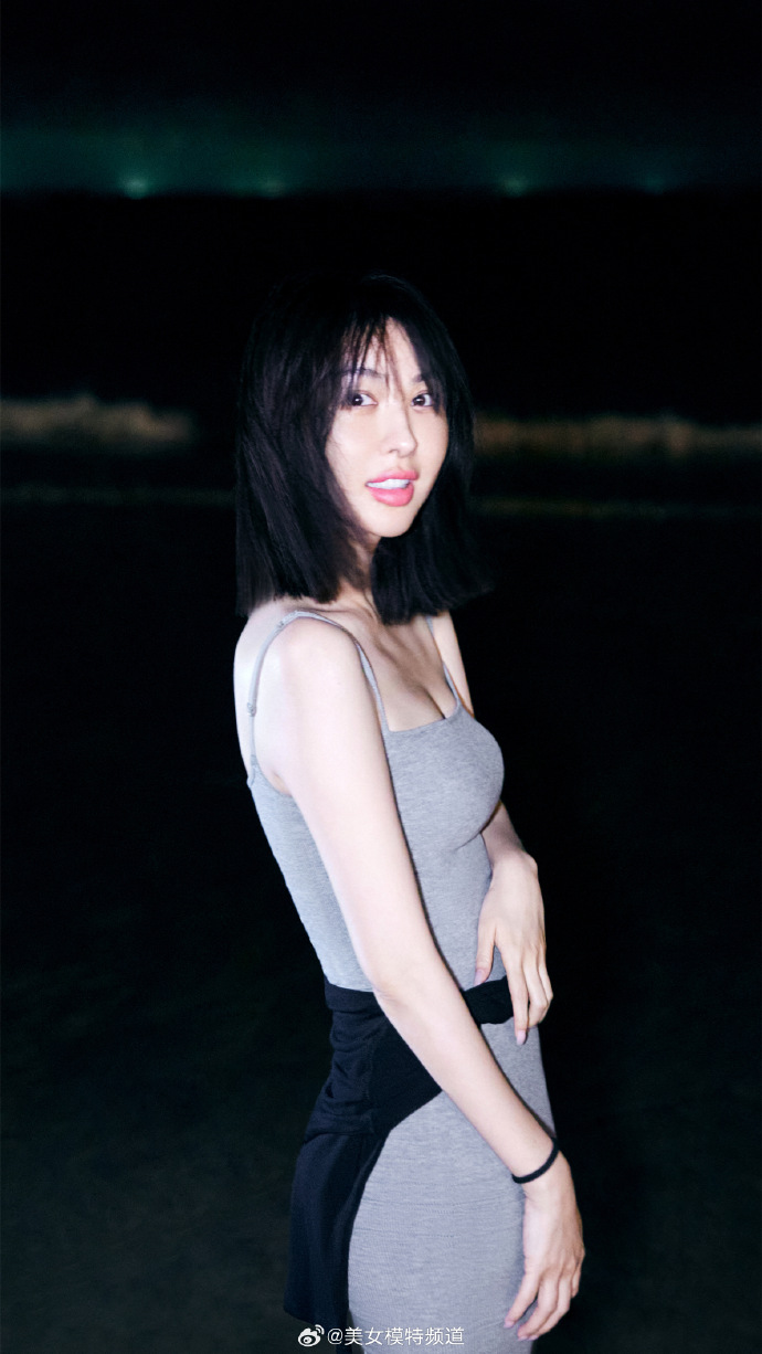 李菲儿私服写真 ​ 预览 3