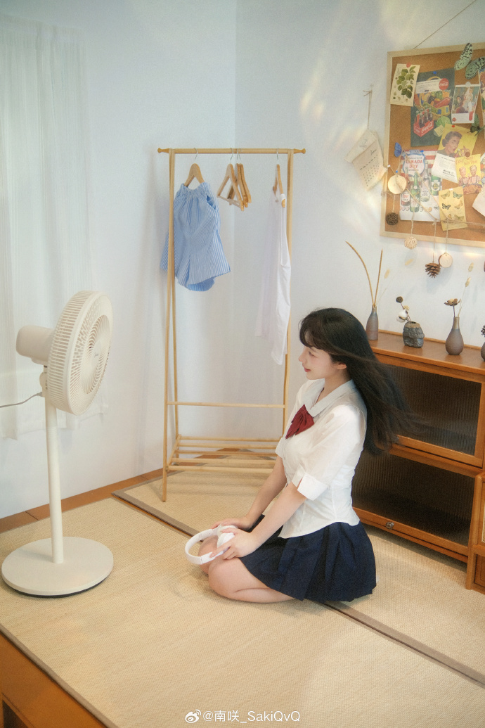 总感觉怪怪的嗯……原来是怪想你的制服来自：@姬物语HIMEMONOGATARI绀 预览 3