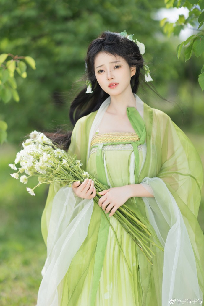 「春归何处」 绿色系是永远的爱～摄影/子浔## ​ 预览 2