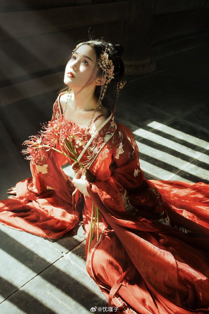 你眼里有天生迷人的琥珀色# ​ 预览 1