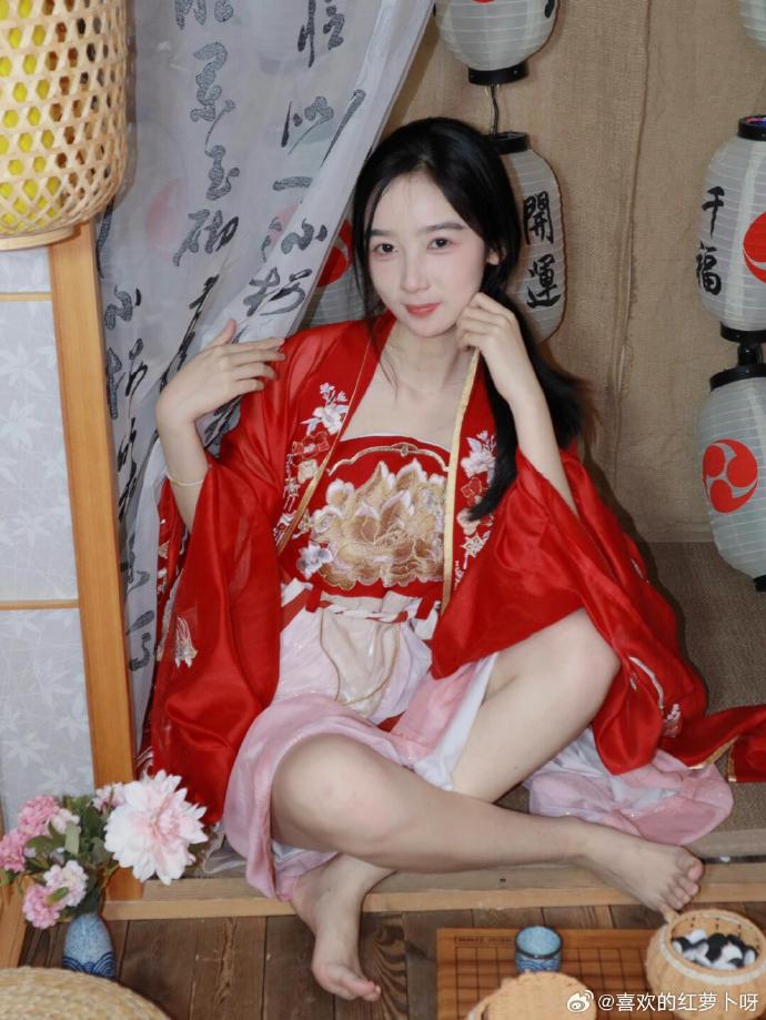 学姐的汉服写真～ ​