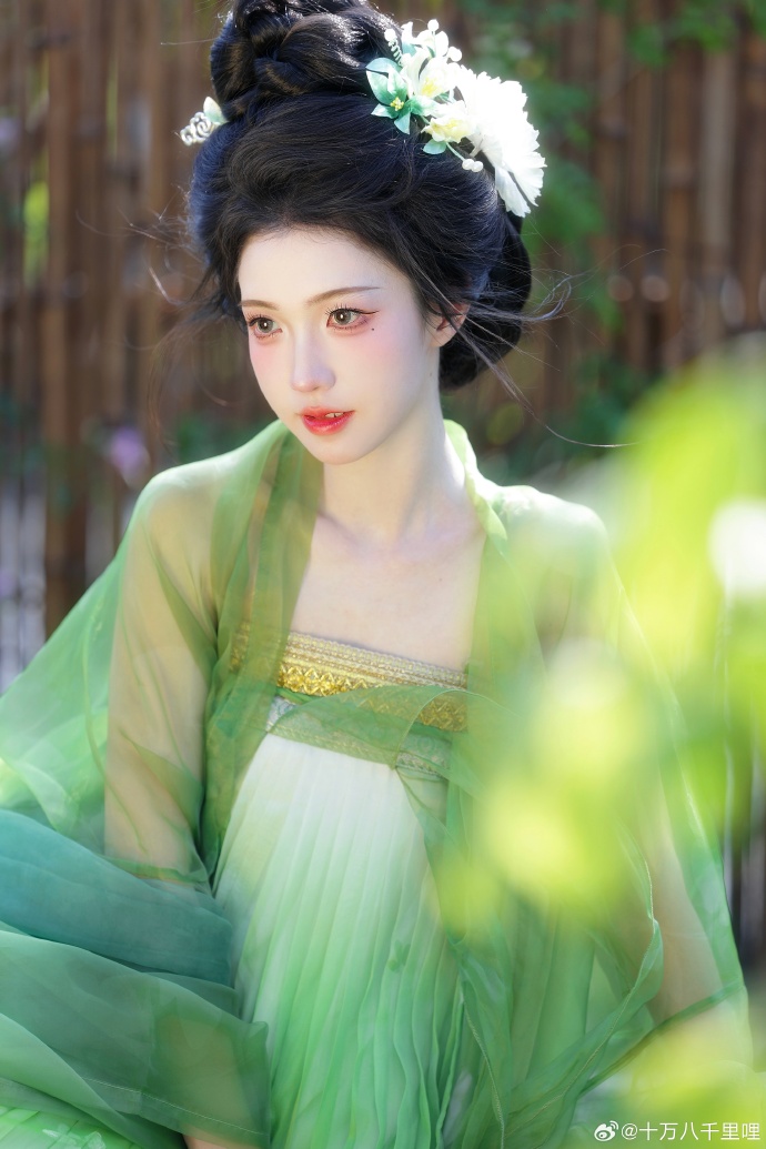 春 和 景 明 📷 亦晚洲 💄玻璃般的豆腐十里呐超话### ​ 预览 3