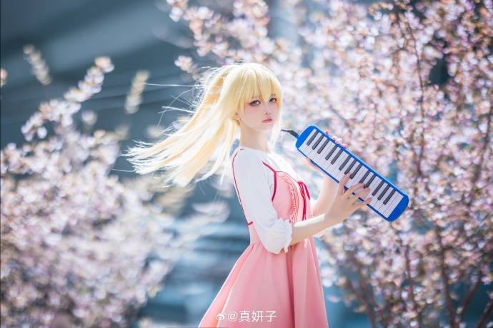 好想回到和你初遇的那个四月📷摄/后：@平方方_ 四月是你的谎言超话### ​ 预览 2